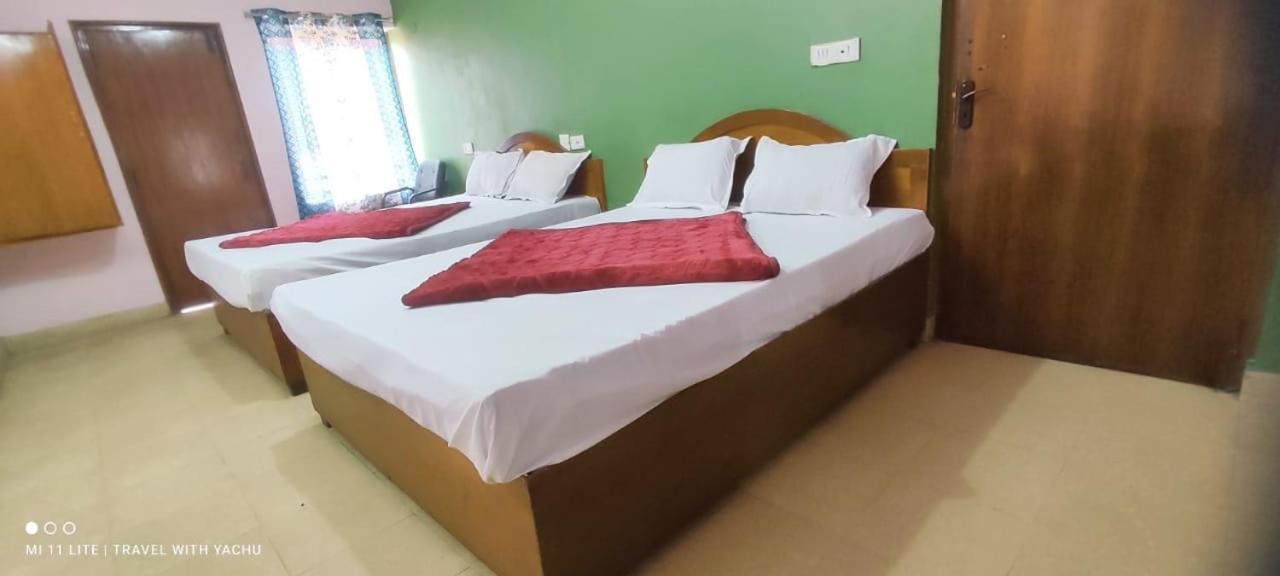 Hotel Nakshatra Уті Екстер'єр фото