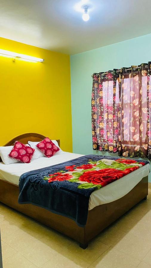 Hotel Nakshatra Уті Екстер'єр фото