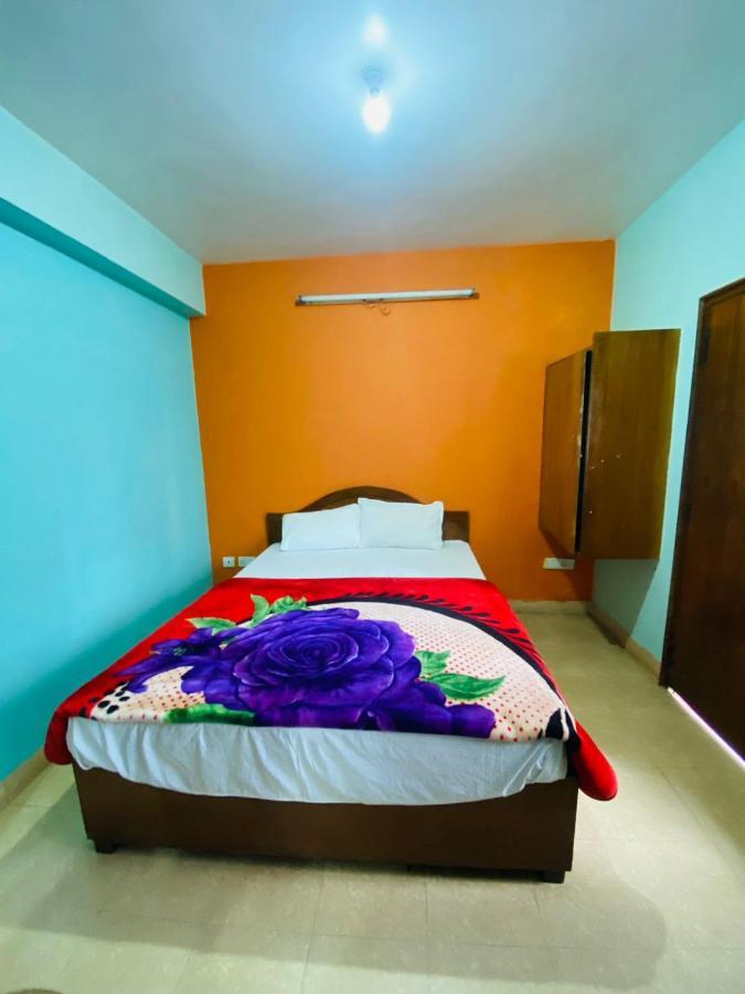 Hotel Nakshatra Уті Екстер'єр фото