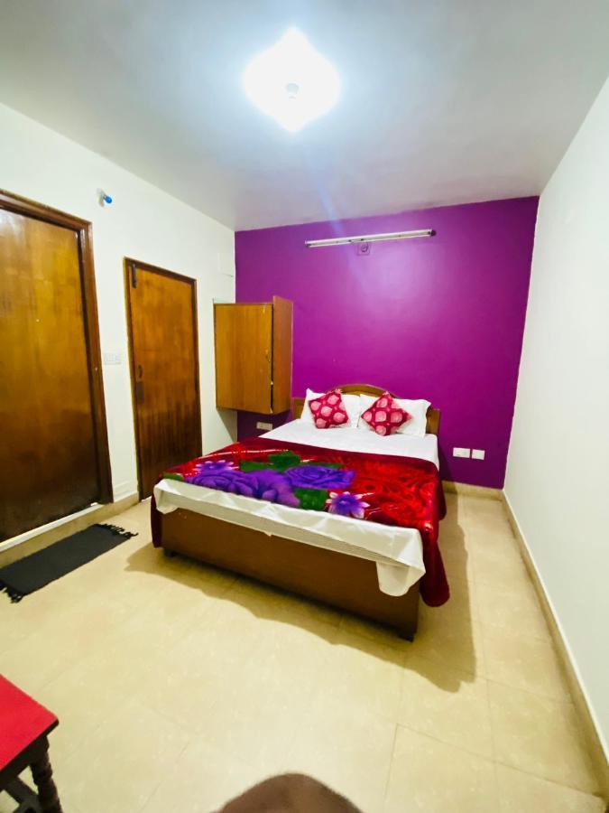Hotel Nakshatra Уті Екстер'єр фото